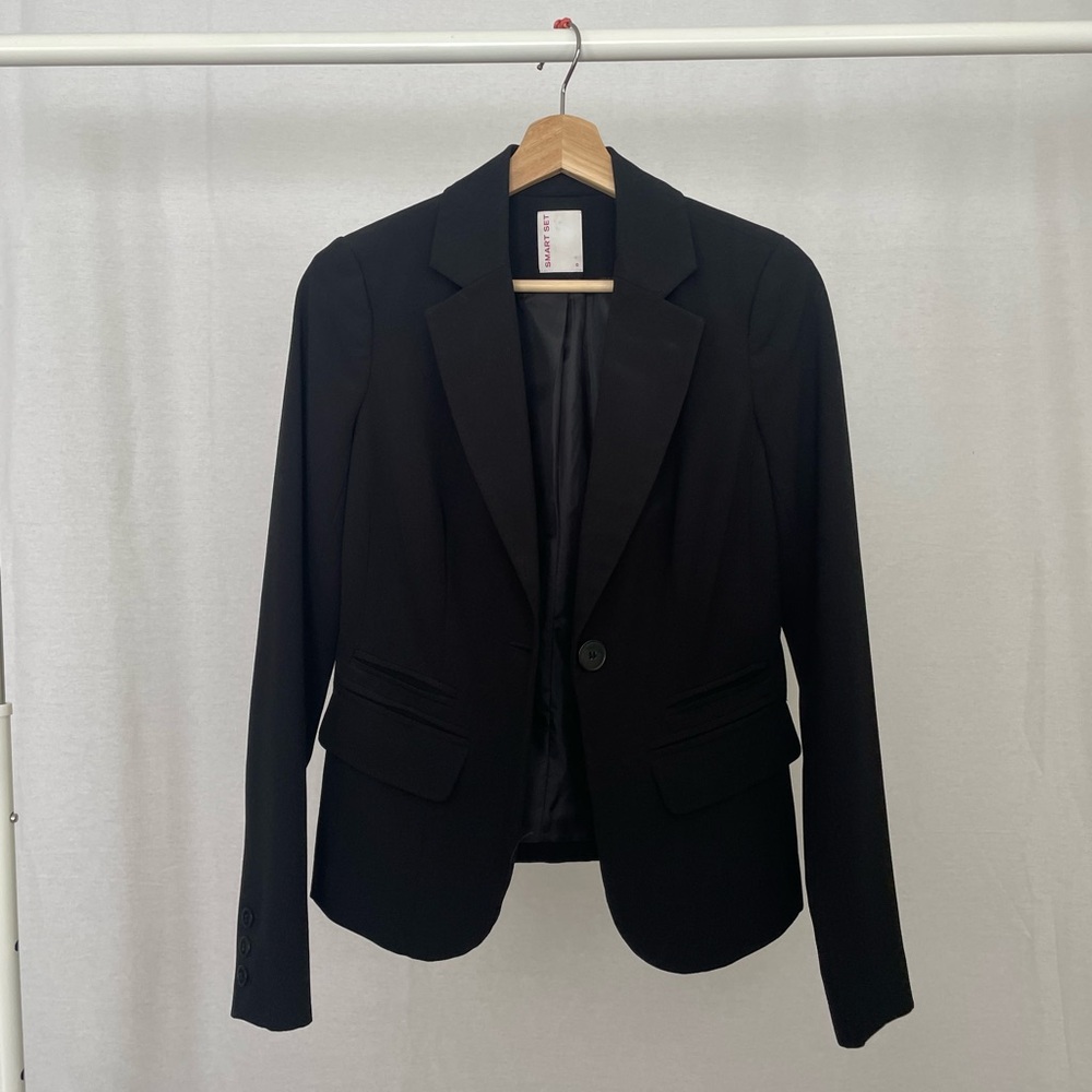 Smart Set Women's Black Blazer. Button-up and Long Sleeves. Size 0. - Picture 5 of 12
